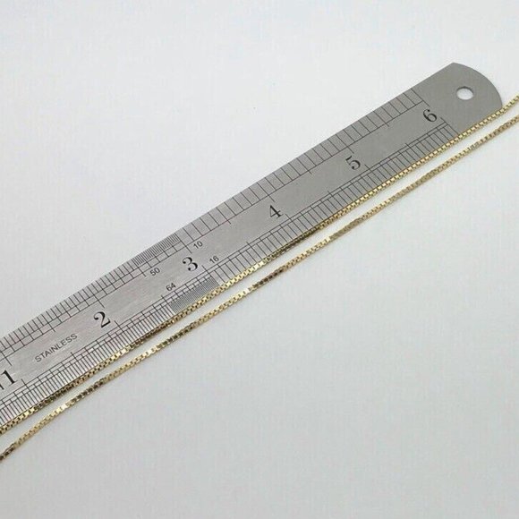 14k Yellow Gold 3 Stone Round Brilliant Diamonds Pendant & Chain - Picture 6 of 6